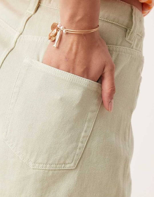 Miss Selfridge shorts i matcha tvätt - Image 4