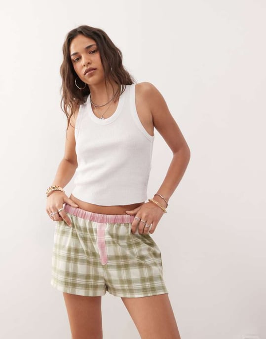 COLLUSION rutig boxershorts i rosa och grön - Image 4