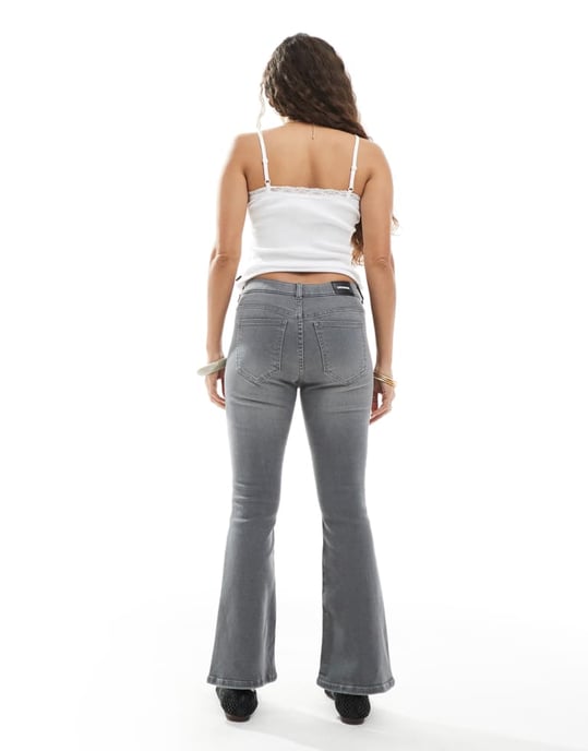 Dr Denim Petite Lexy Bootcut midwaist slim fit bootcut jeans i tvättad grå - Image 2