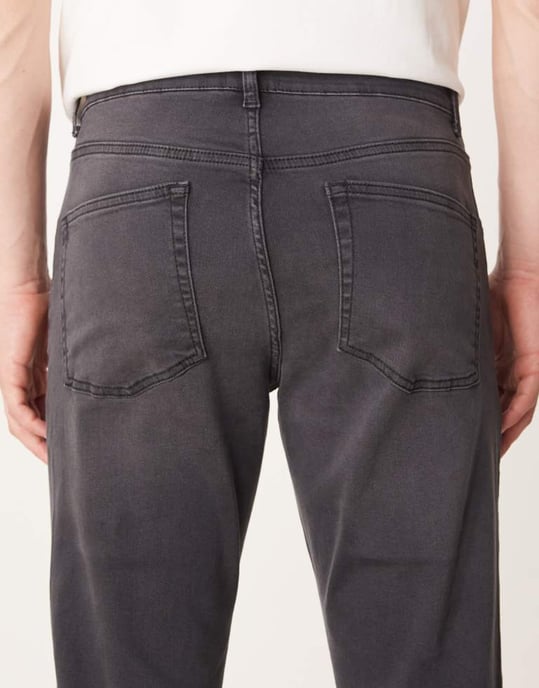 ASOS DESIGN slim jeans i tvättad svart - Image 4