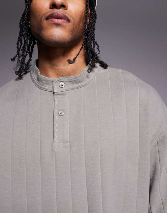 ASOS DESIGN överdimensionerad boxig långärmad t-shirt i khaki texturerad ribbing - Image 3