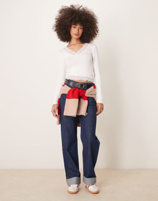 Gina Tricot långärmad spets v-ringad topp i off white - Image 2