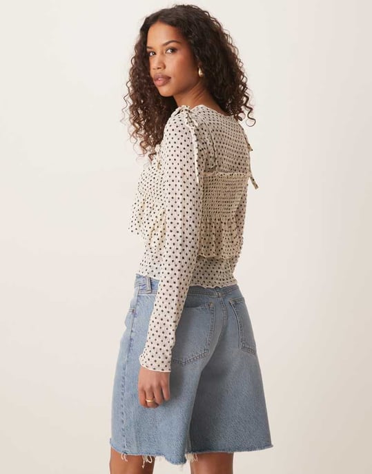 ASOS DESIGN långärmad topp med spagettibandsoverlägg i prickmönster - Image 4