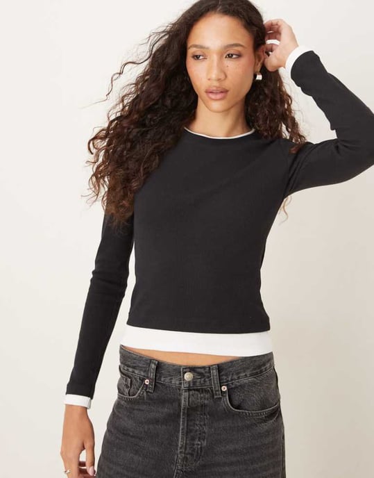 ASOS DESIGN lagerpålägg långärmad monokrom topp i svart - Image 1