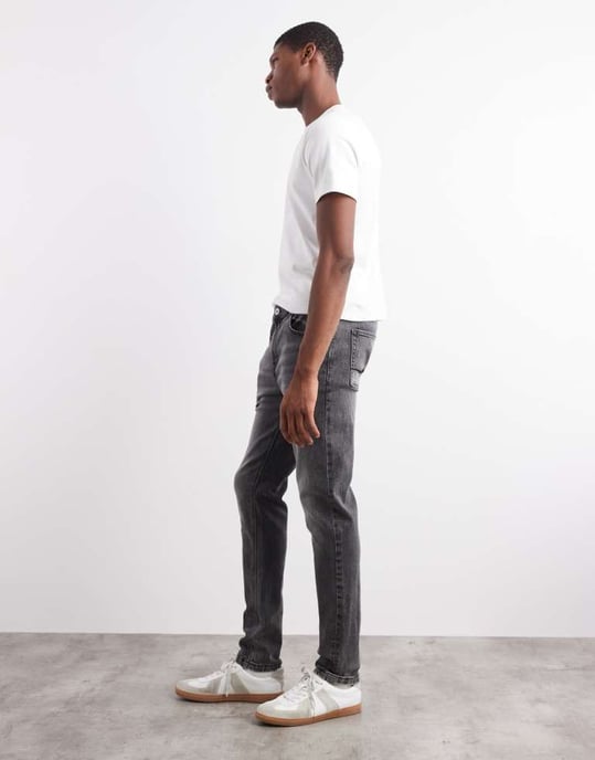 ASOS DESIGN skinny jeans i tvättad svart - Image 3