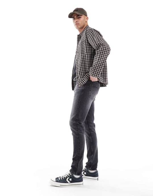ASOS DESIGN skinny jeans i tvättad svart - Image 3