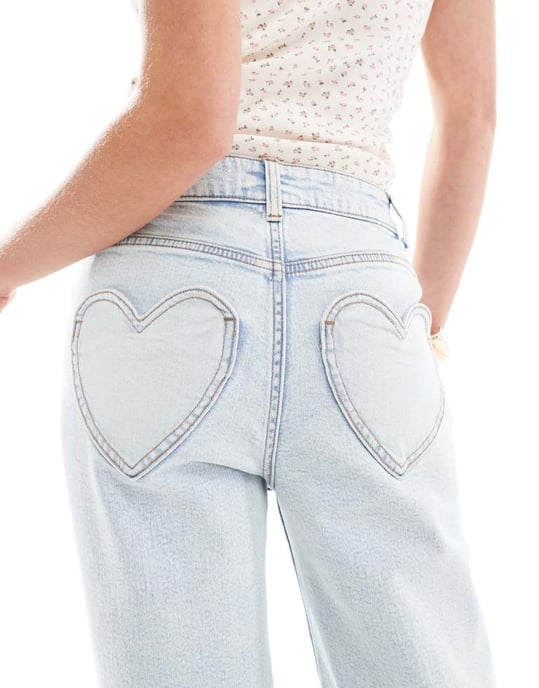 Miss Selfridge Petite hjärtficka raka benjeans i isblekt tvätt - Image 4