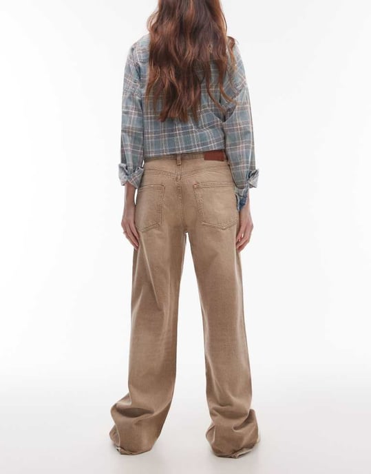 Tommy Jeans Mia medelhög midja avslappnade raka jeans i brun tvätt - Image 2
