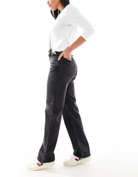 Cotton On stretch raka jeans i svart - Image 3