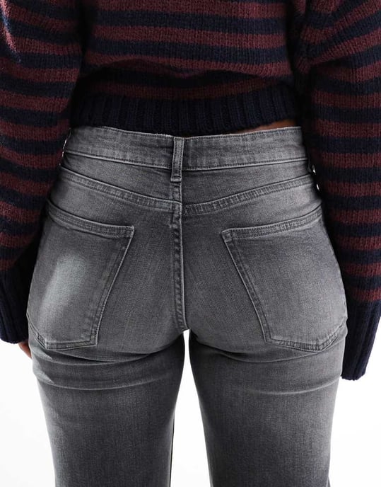 ONLY Lopez låga raka jeans i grått - Image 4