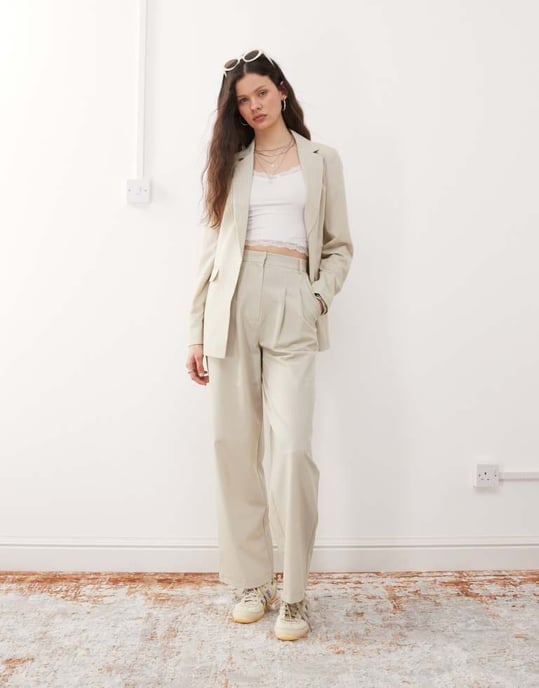 Miss Selfridge essentiel kant-till-kant blazer i sten - Image 2