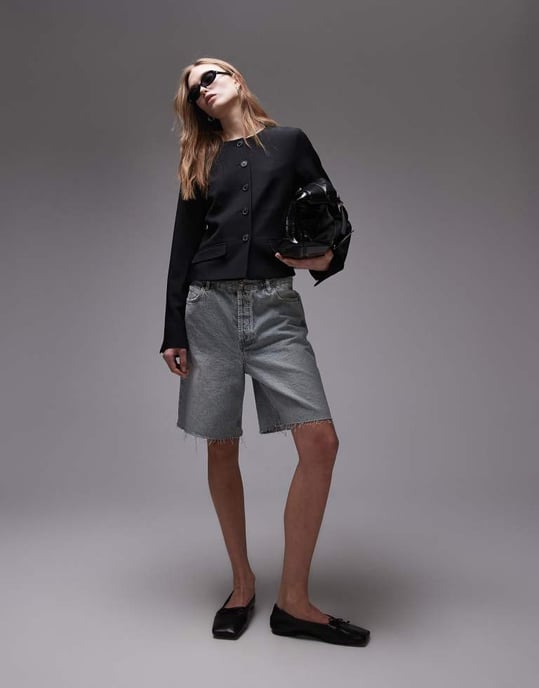 Topshop rundhalsad kraglös blazer i svart - Image 2