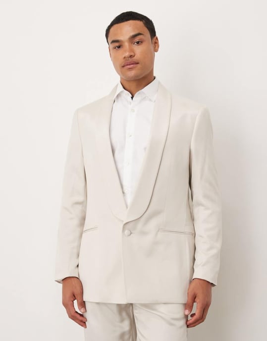 ASOS DESIGN regular kavaj i beige satin - Image 1