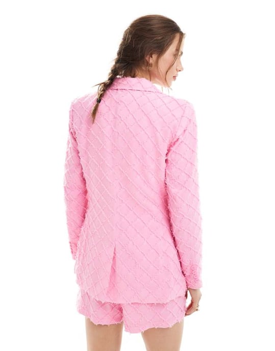 ASOS DESIGN skräddarsydd kavaj i texturerad rutigt i rosa - Image 4