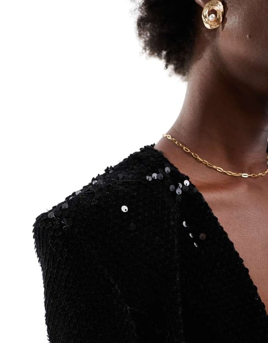 ASOS DESIGN kragefri blaser med insvängd midja i sammet och paljetter i svart - Image 2