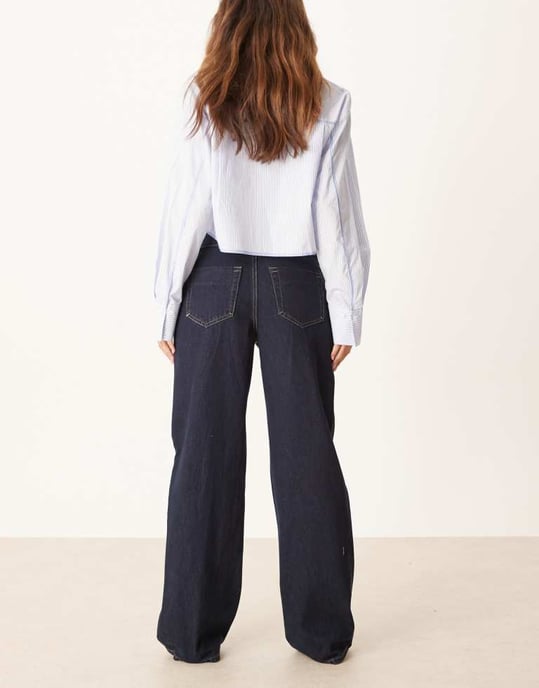 AWARE Rena hög midja vida jeans i mörkblå tvätt - Image 3