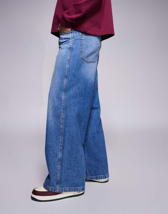ASOS DESIGN lösa jeans i ljusblå tvätt - Image 3