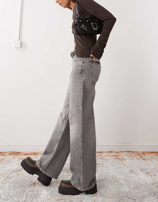 Weekday Ample låghöga baggy jeans i canyongrå tvätt - Image 3