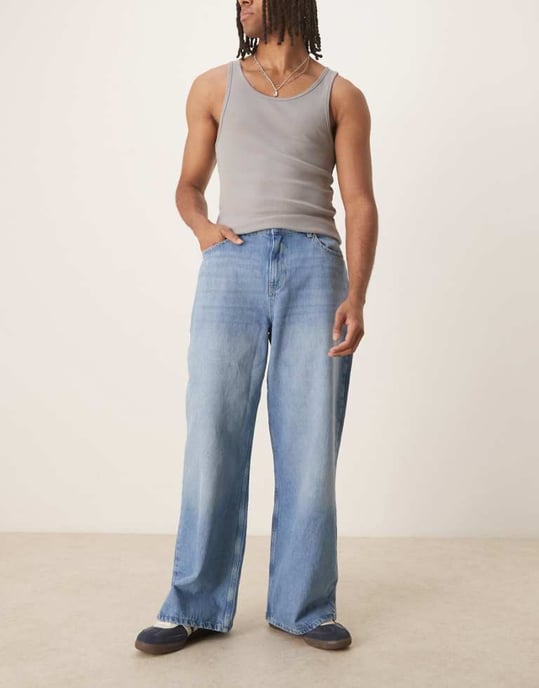 Återvunnen vintage baggy bred denimjeans i bleknad tvätt - Image 1