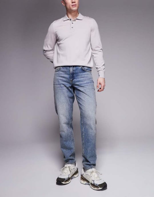 ASOS DESIGN tapered fit jeans i medtvättad blå - Image 1