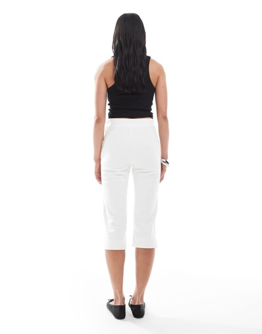 ASOS DESIGN denim capri-byxor i mellanblått - Image 2