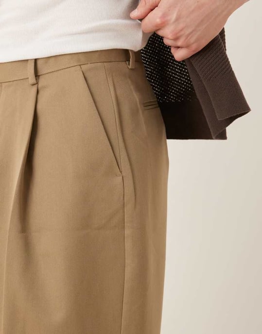 ASOS DESIGN smart lösa byxor med frontveck i camel - Image 4