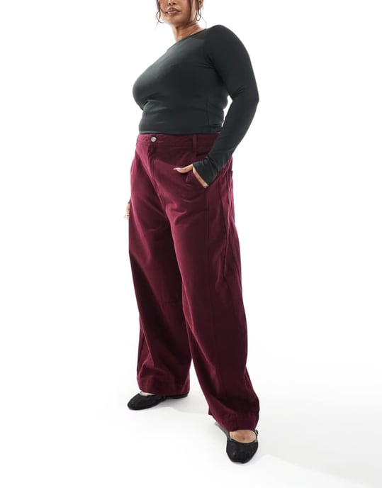 ASOS DESIGN Curve sömmade fatbyxor i mörk körsbär - Image 2