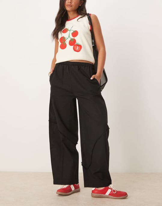 ASOS DESIGN linneblandning dra-på-barrelbyxor med rå sömdetalj i svart - Image 1