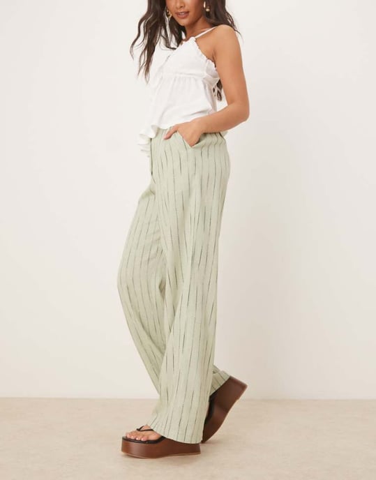 ASOS DESIGN avslappnade raka byxor i linne med sage-slingrande rand - Image 1