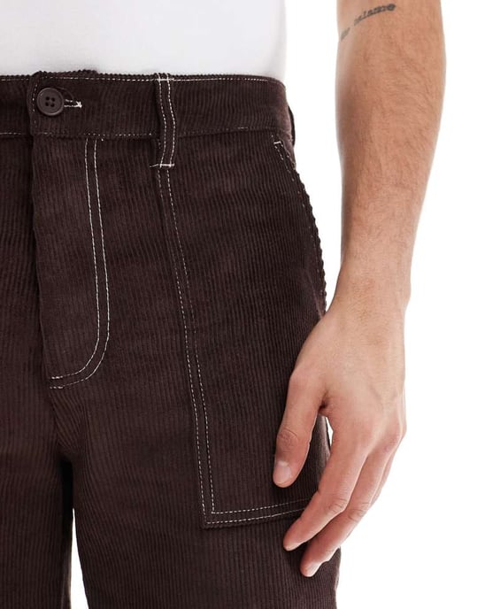 ASOS DESIGN raka benbyxor i kord med kontrastsöm i brunt - Image 2