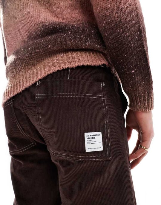 ASOS DESIGN raka benbyxor i kord med kontrastsöm i brunt - Image 3