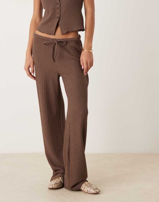 ASOS DESIGN koord virkad rak benbyxa med knytmidja i choklad - Image 2
