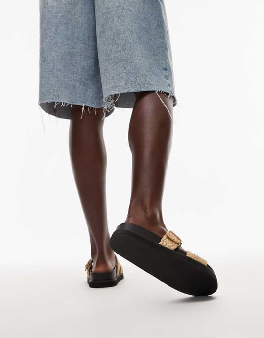 Topshop Kady vävd platt sandal med spänne i natur - Image 2