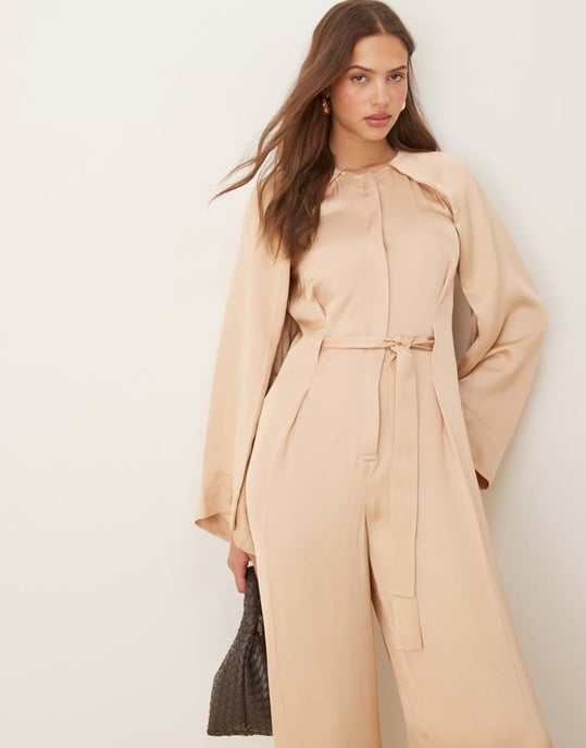 & Other Stories jumpsuit med halv bälte och delade ärmar i beige - Image 3