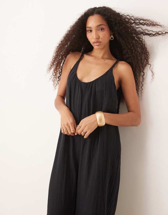 ASOS DESIGN dubbeltyg flätad knyt detaljer scoop neck jumpsuit i svart - Image 2