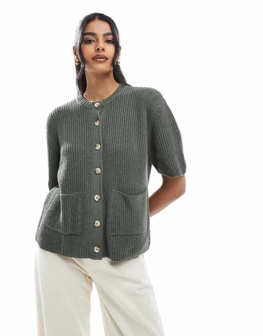 ASOS DESIGN stickad cardigan med fickor i khaki - Image 1