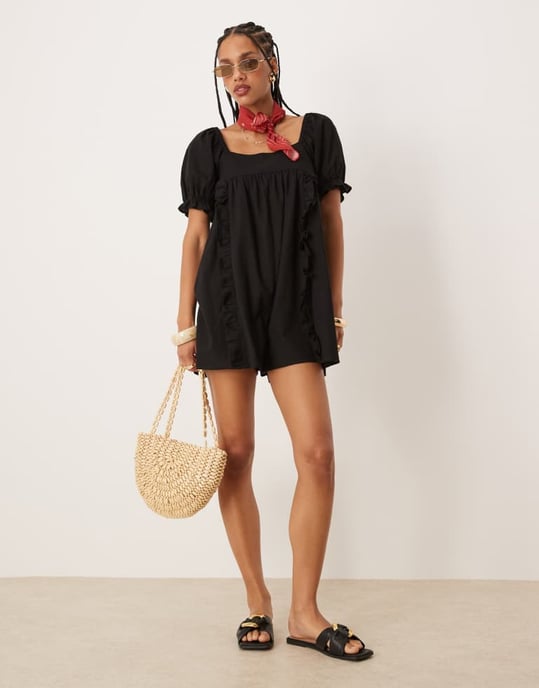 ASOS DESIGN linne babydoll playsuit med puffärmar och rosett detalj i svart - Image 3