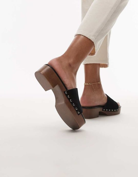 Topshop Hamilton mocka klackskor med nitar i svart - Image 2