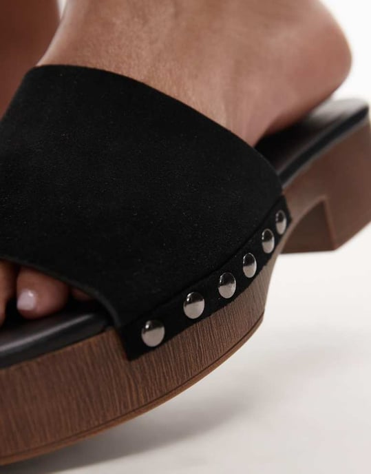 Topshop Hamilton mocka klackskor med nitar i svart - Image 3
