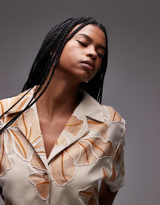 Topshop samordnad resortskjorta i naturlig blommig söm - Image 3