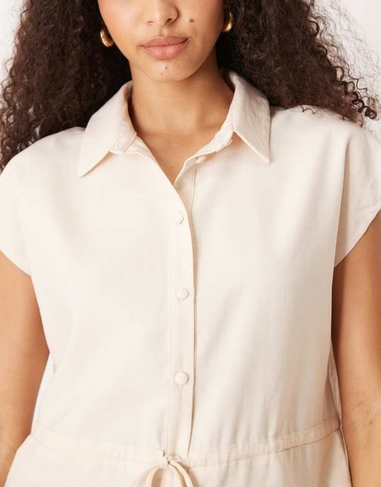 ASOS DESIGN skjorta med kort ärm och knytning i midjan - Image 3