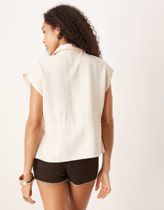 ASOS DESIGN skjorta med kort ärm och knytning i midjan - Image 4