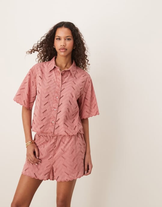 ASOS DESIGN geo broderie sk shirt set i rosé - Image 1