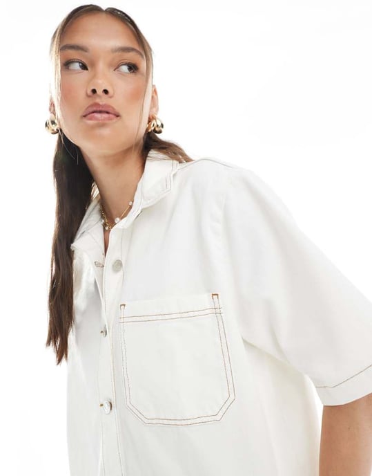 ASOS DESIGN denim skjorta med kort ärm och ficka i ecru - Image 3