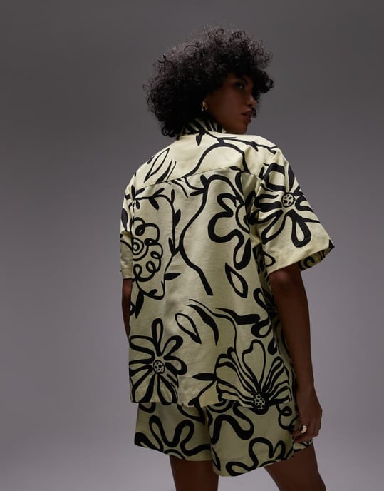 Topshop koordinerad semesterblus i gul blommönster - Image 4