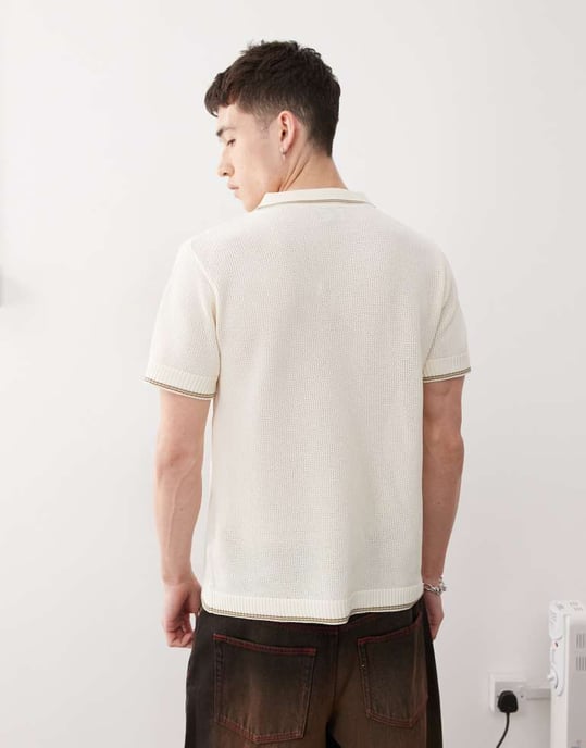 COLLUSION Stickad polo i beige - Image 3