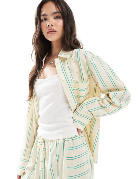 ASOS DESIGN oversized skjorta i bomullspoplin med kontrasterande randdetaljer - Image 1