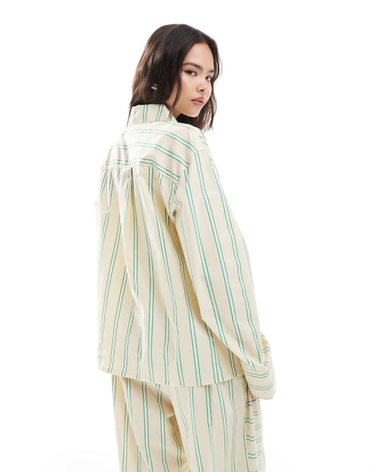 ASOS DESIGN oversized skjorta i bomullspoplin med kontrasterande randdetaljer - Image 2