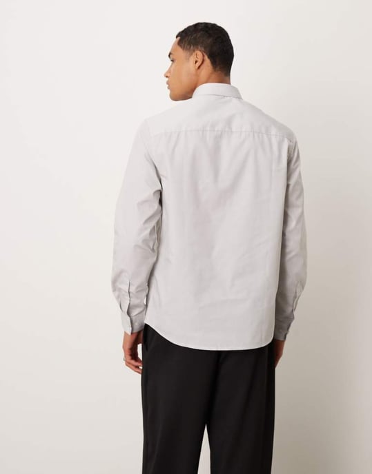 ASOS DESIGN formell lättstruken regular skjorta i grå - Image 3