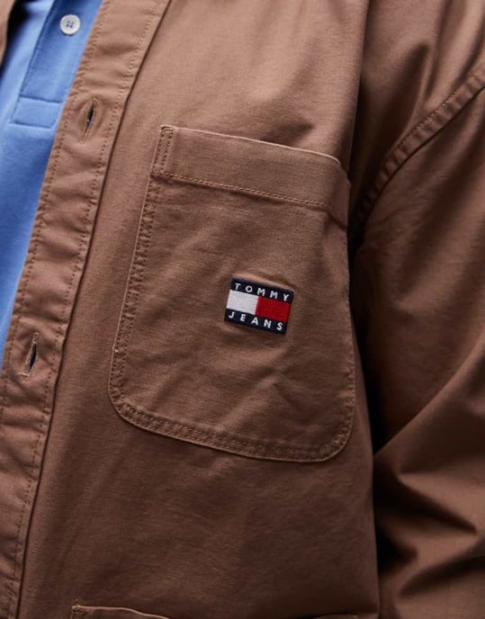 Tommy Jeans kordjacka i brunt - Image 4